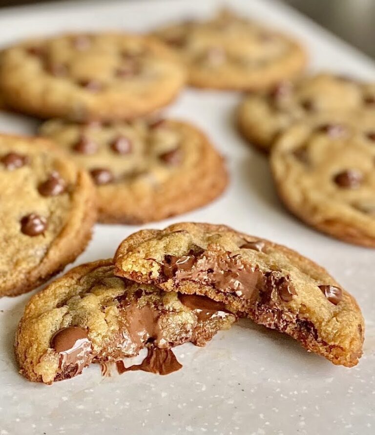 Nutella-Filled Chocolate Chip Cookies