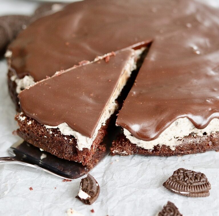 Small Batch Cookies and Cream Cake