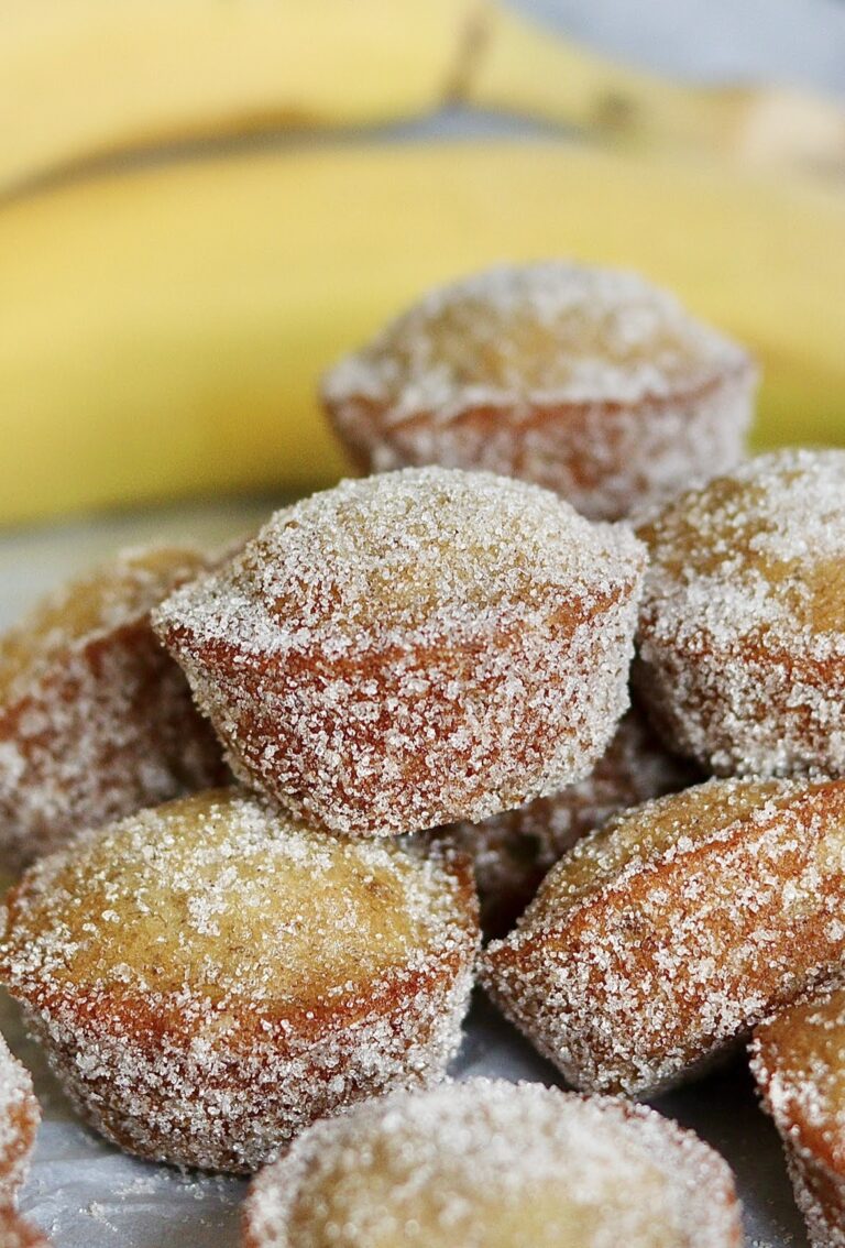 Mini Cinnamon Banana Muffins