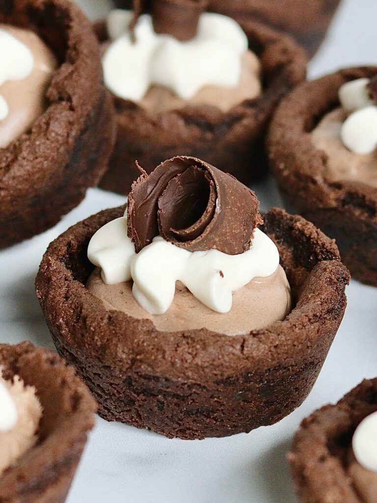 Mini Chocolate Cream Pies