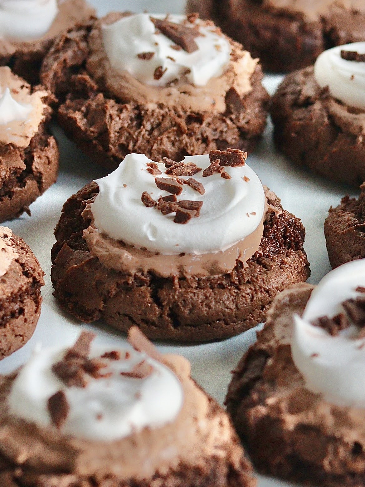 A photo of multiple French Silk Pie cookies. 